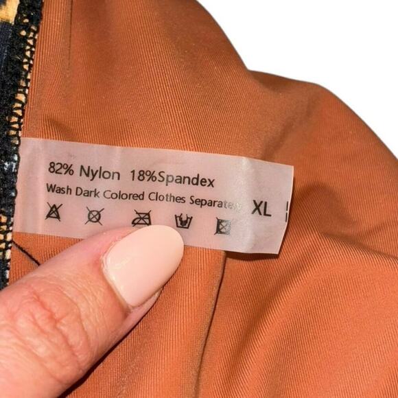 New Without Tags Animal Print One Piece Swimsuit Women’s XL Leopard Vacation - Picture 11 of 11